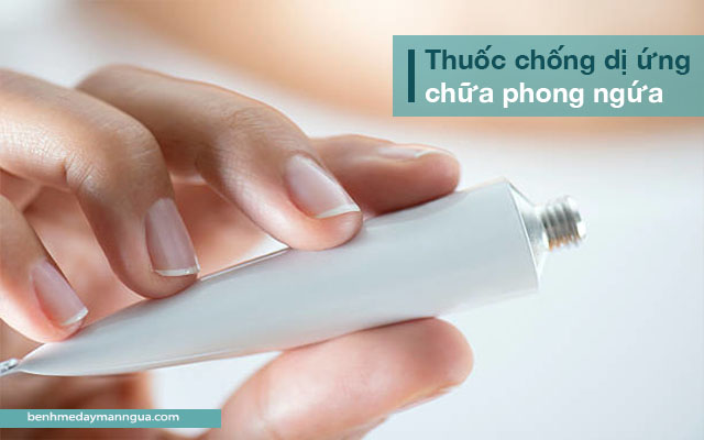 chữa phong ngứa bằng kem bôi ngoài da